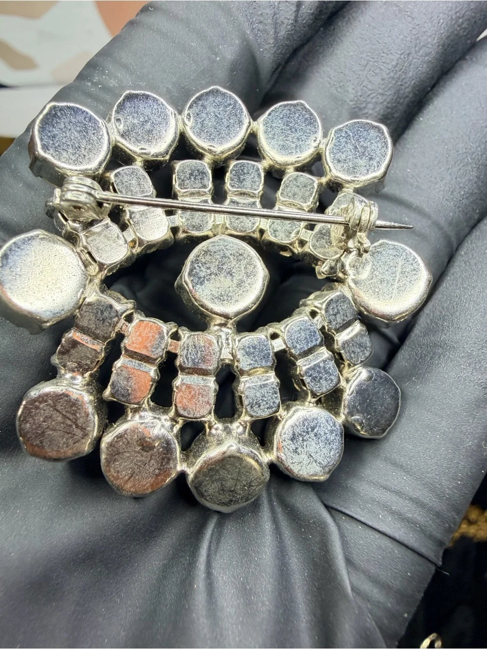 vintage prong set rhinestone brooch